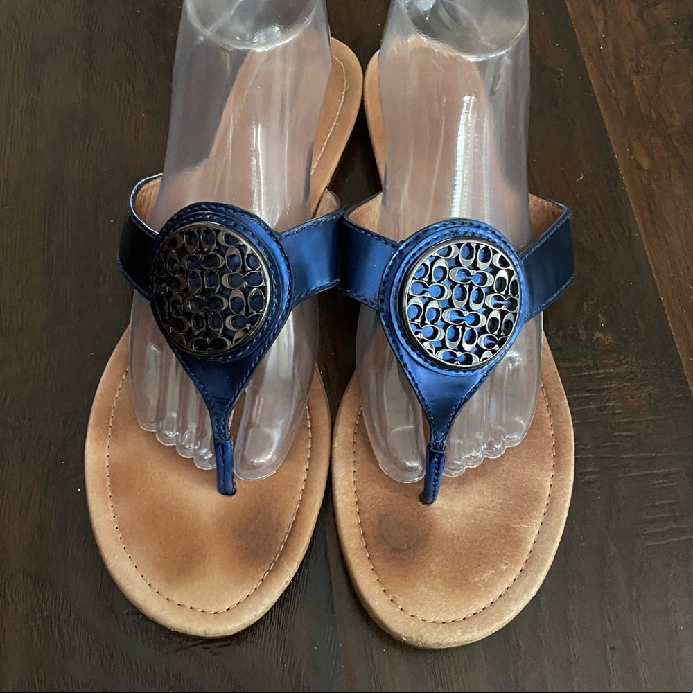 Coach Sena thong flip flop leather metal logo